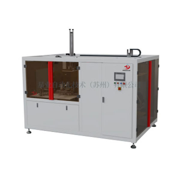 精密运行的自动折盒机