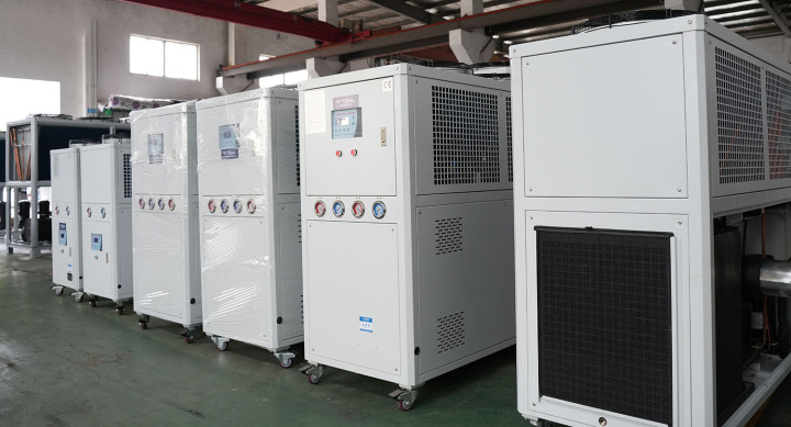 现代化工厂生产场景