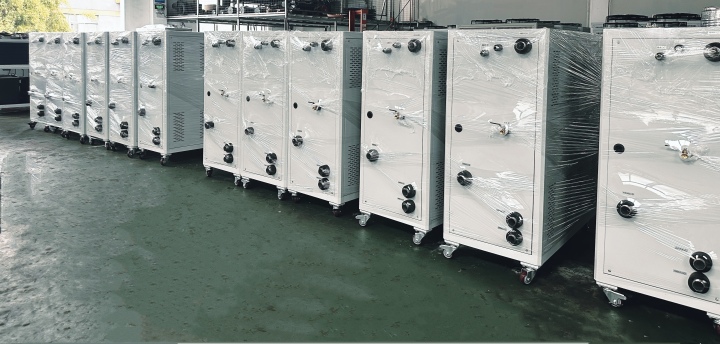 风冷式冷水机生产车间实景