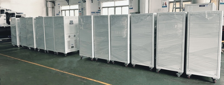 现代化冷油机生产车间