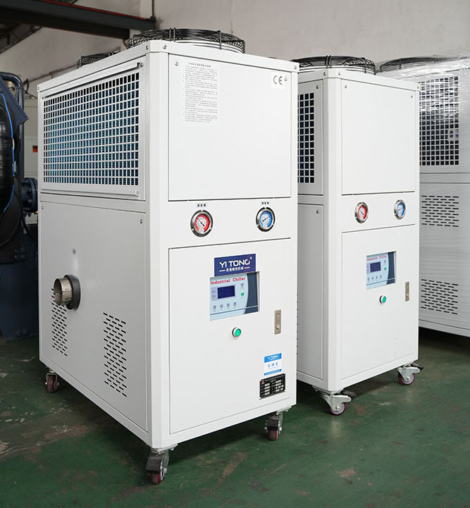 现代化CNC加工车间与精密制冷设备