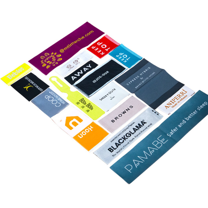 现代化绣花标生产车间