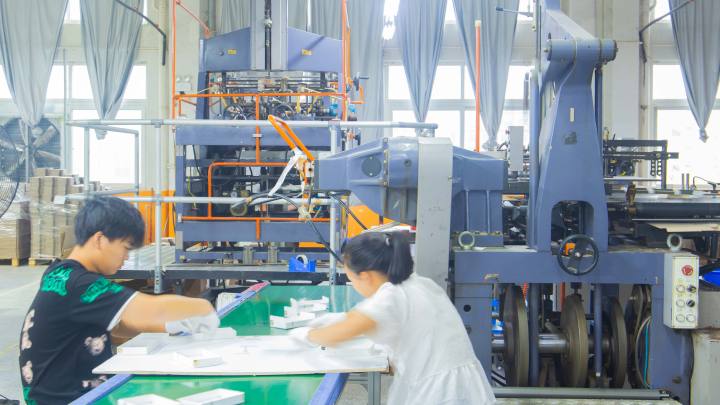 精美化妆保健礼盒展示