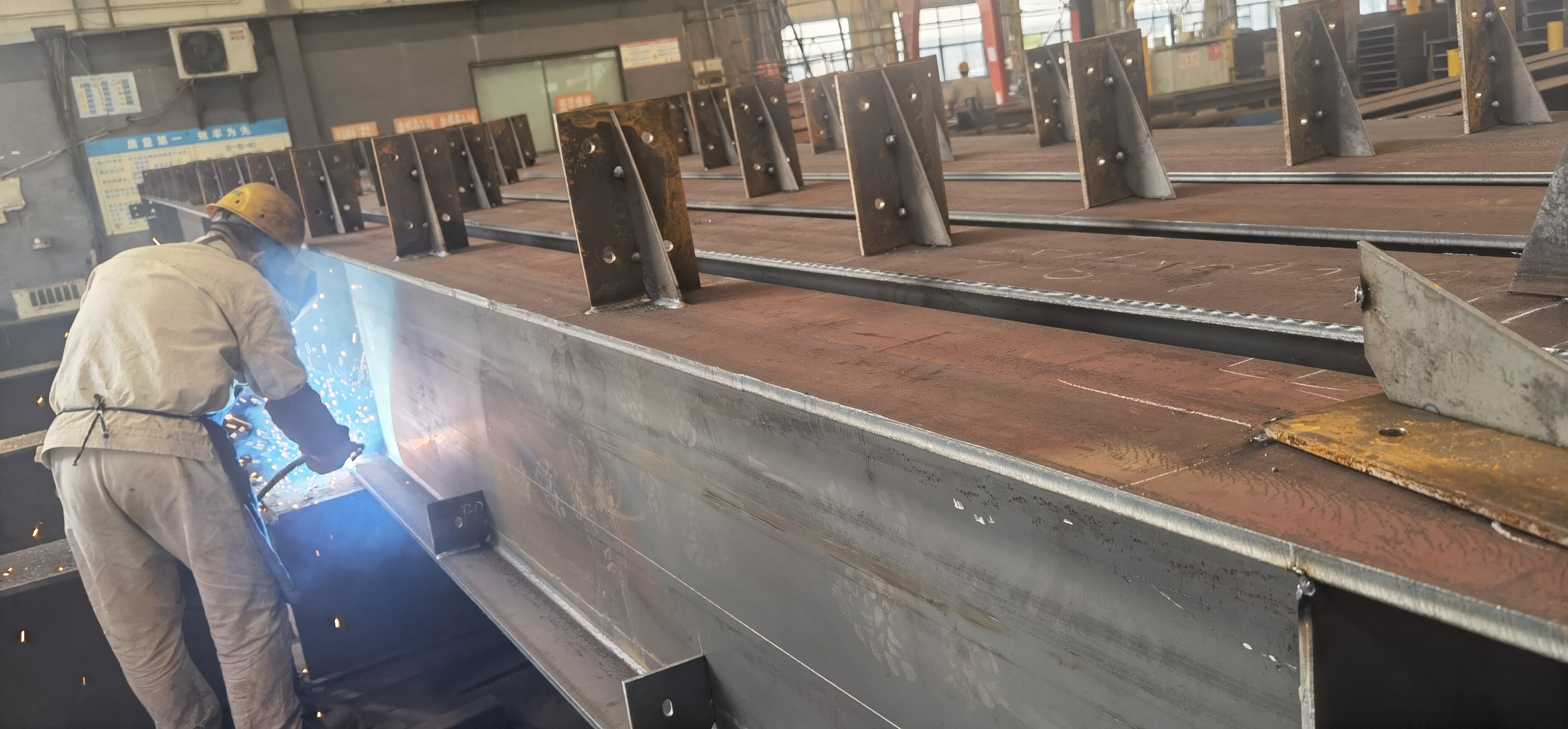 精密型钢构件展示