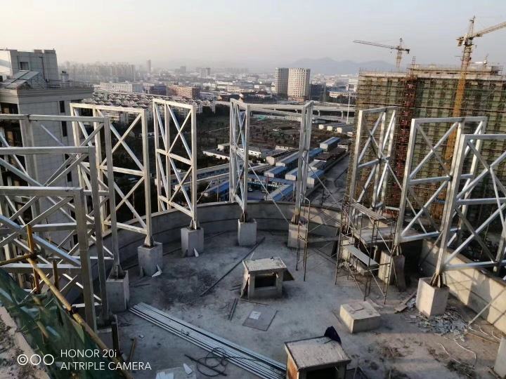 幕墙钢构安装工程现场