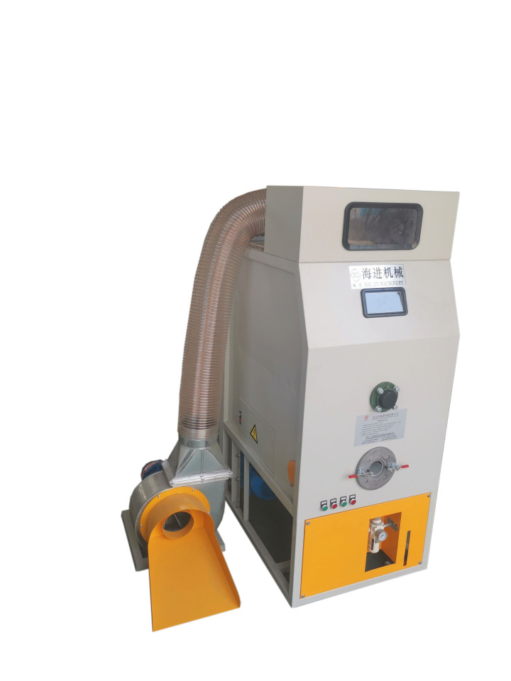 开棉机产出的蓬松均匀的优质棉层