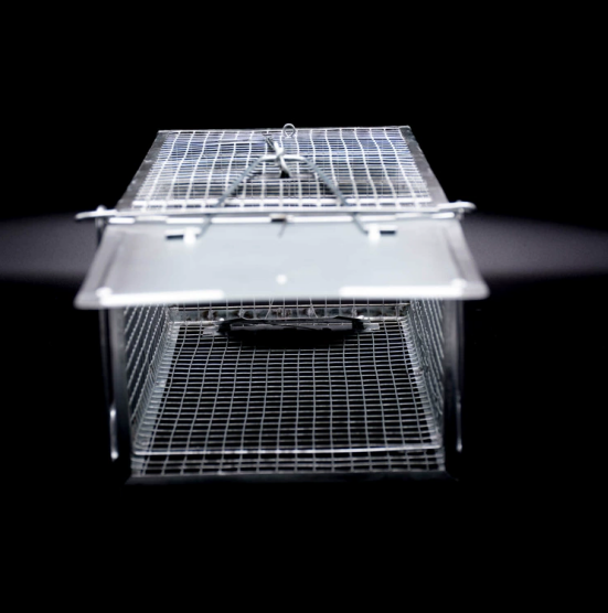 现代化老鼠笼生产车间