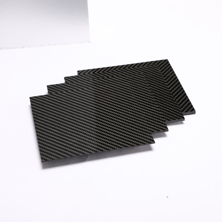 碳纤维板精密加工与成品应用示意