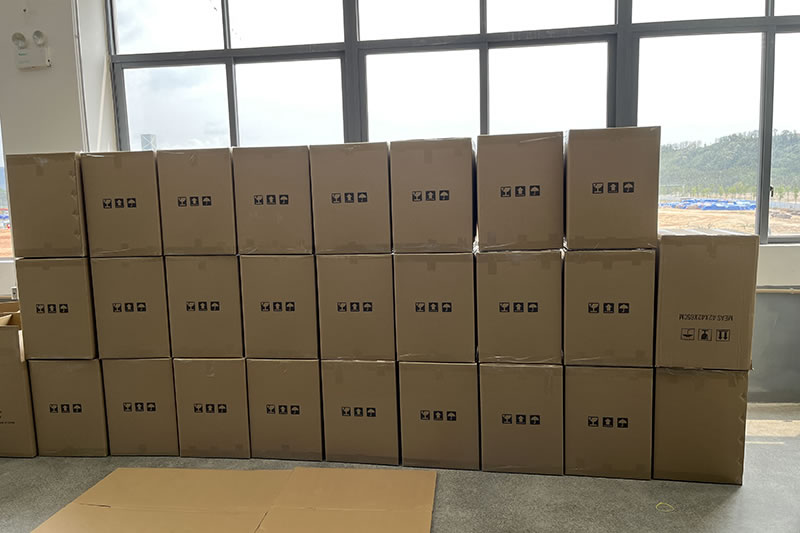 碳纤维管生产车间与产品展示