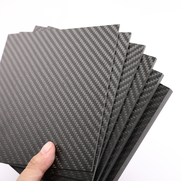 碳纤维板生产车间与精密加工展示