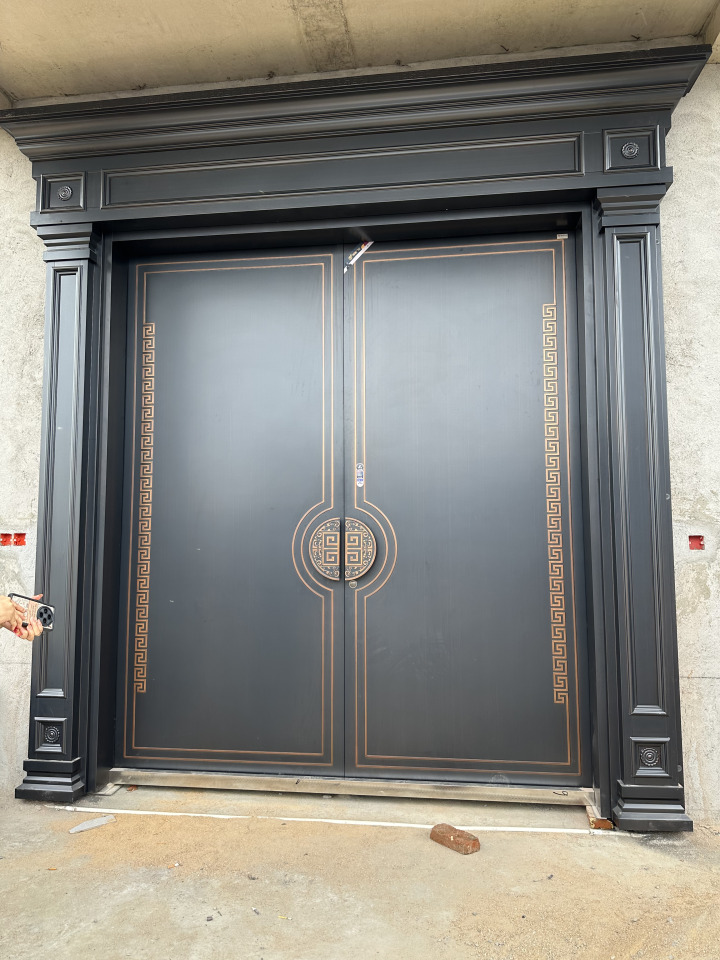 精雕铸铝门内部结构与工艺细节