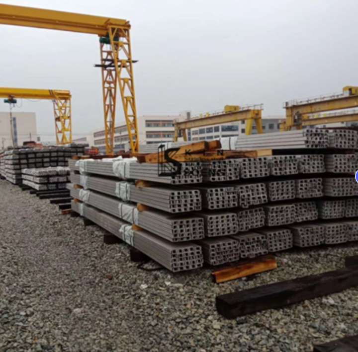 多种规格不锈钢工字钢库存展示