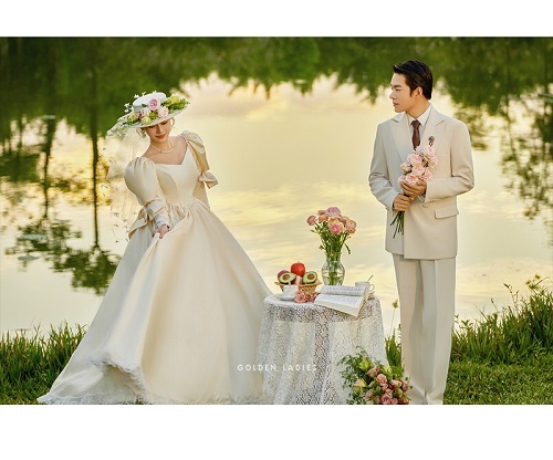 新人婚纱拍摄瞬间