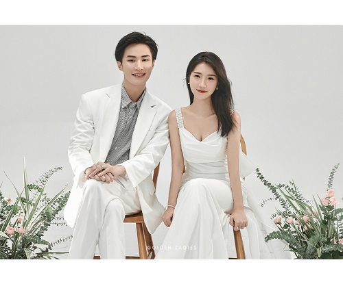 新人甜蜜的婚纱摄影成片展示