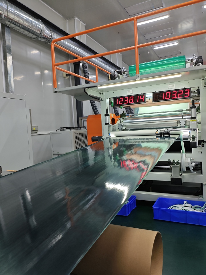 碳纤维织布车间生产实景