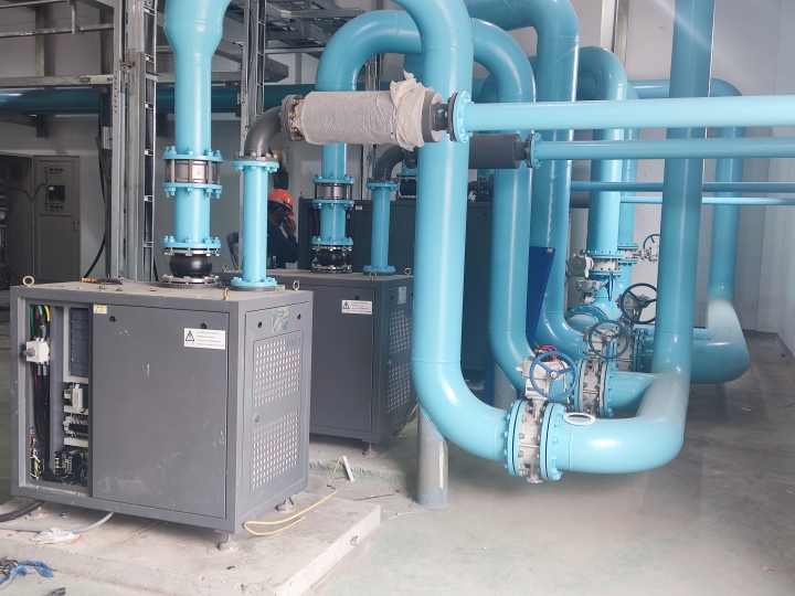 现代化空气悬浮鼓风机生产车间