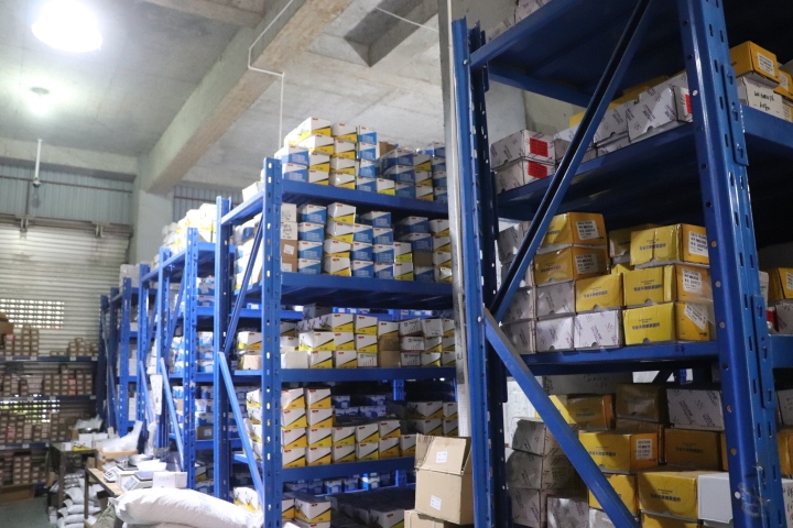 各类不锈钢紧固件成品展示