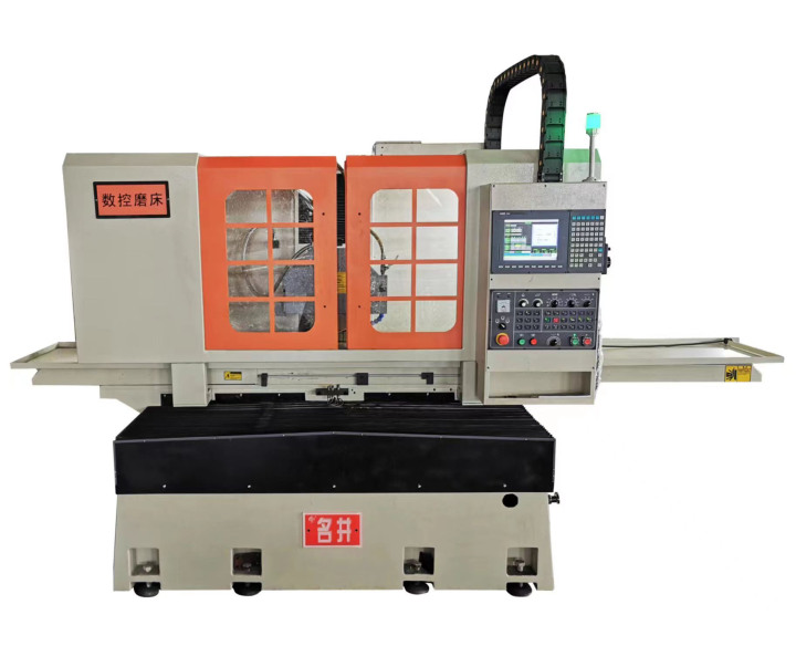 高精度动柱式三轴数控磨床工作实景