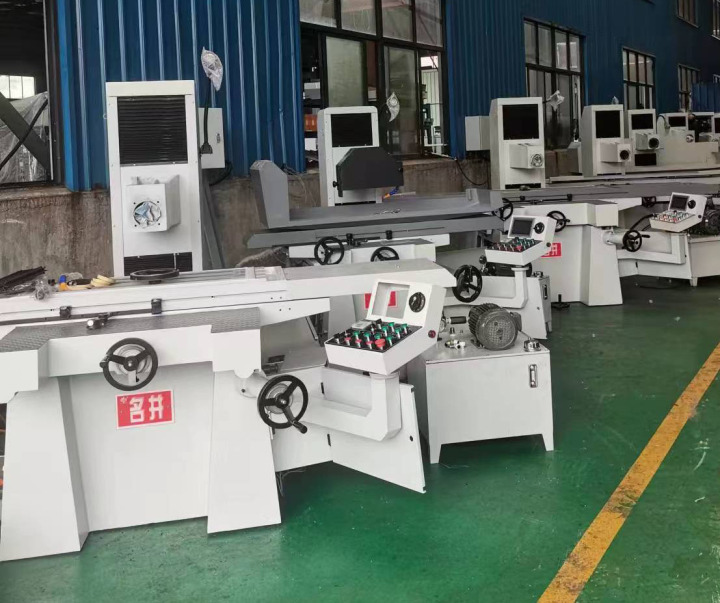 平面磨床生产车间实景