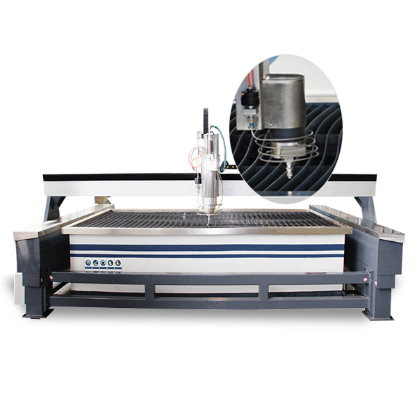 高精度五轴水切割机正在作业