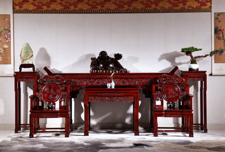 红酸枝木材原料与精细打磨