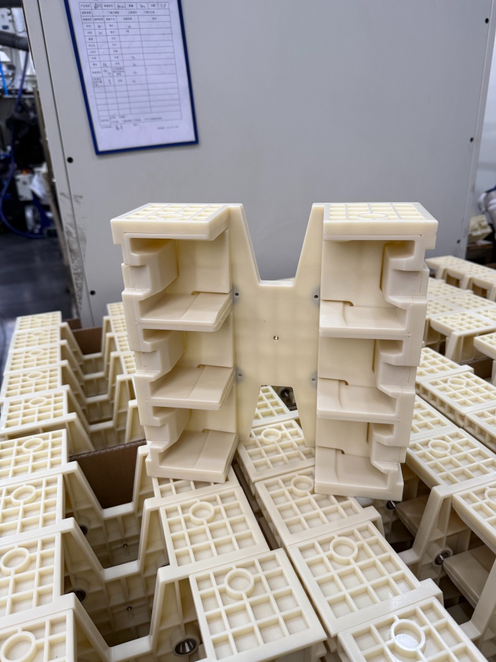 精密料盒产品展示