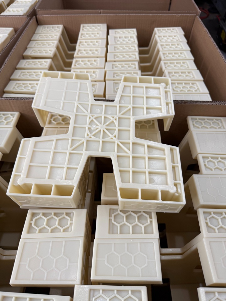 精密料盒产品展示