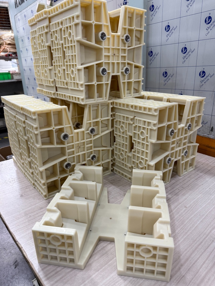 各类光伏分选机料盒展示