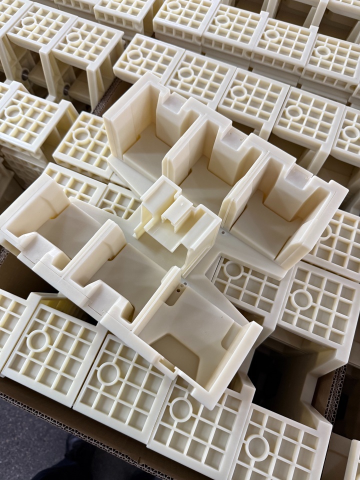 精密料盒产品展示