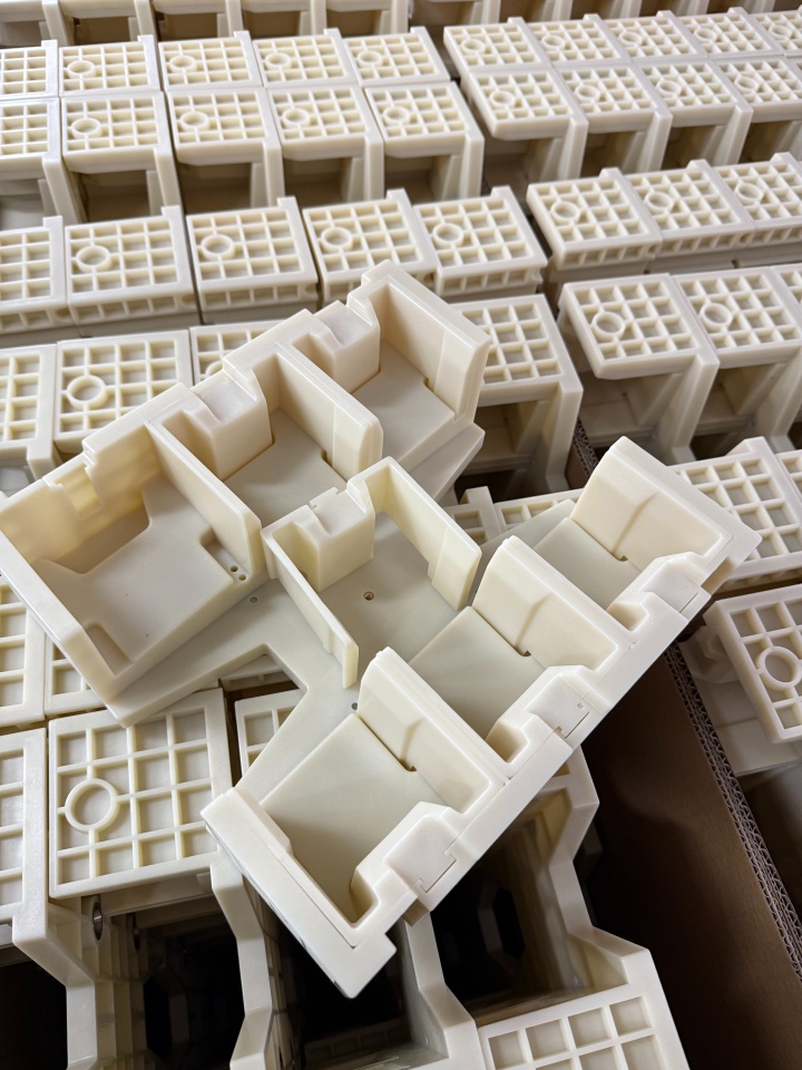 激光裂片机工作场景