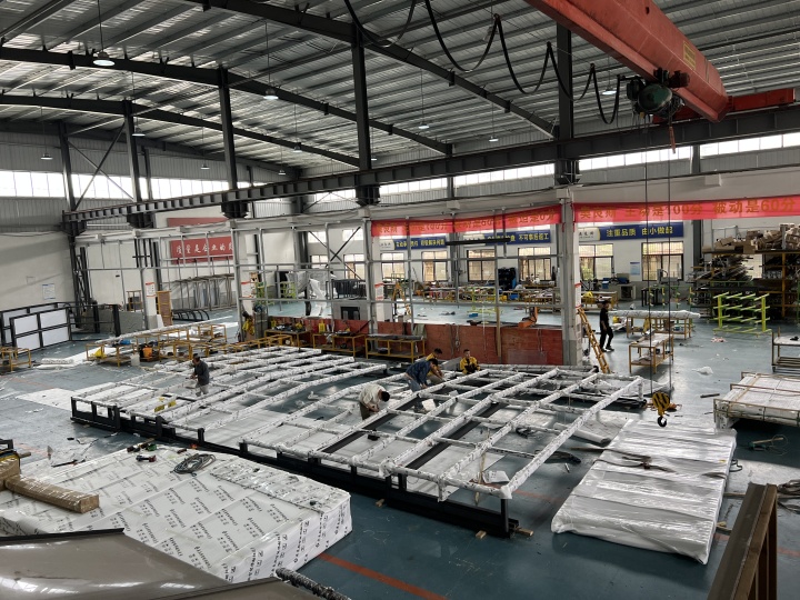 别墅移动阳光房室内空间效果