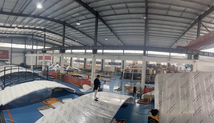 别墅移动阳光房安装现场