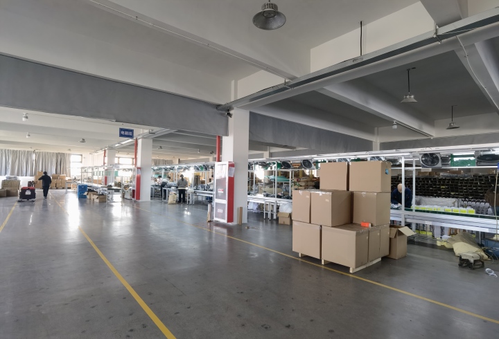 电动拔罐枪精密塑胶组件展示