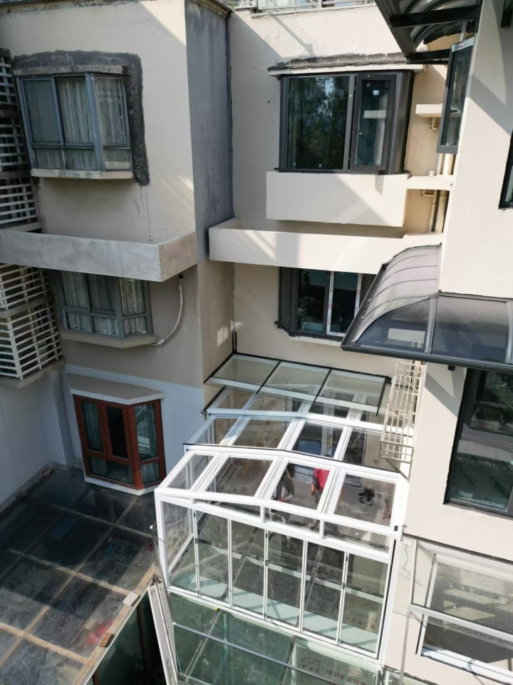 现代露台移动阳光房应用实景