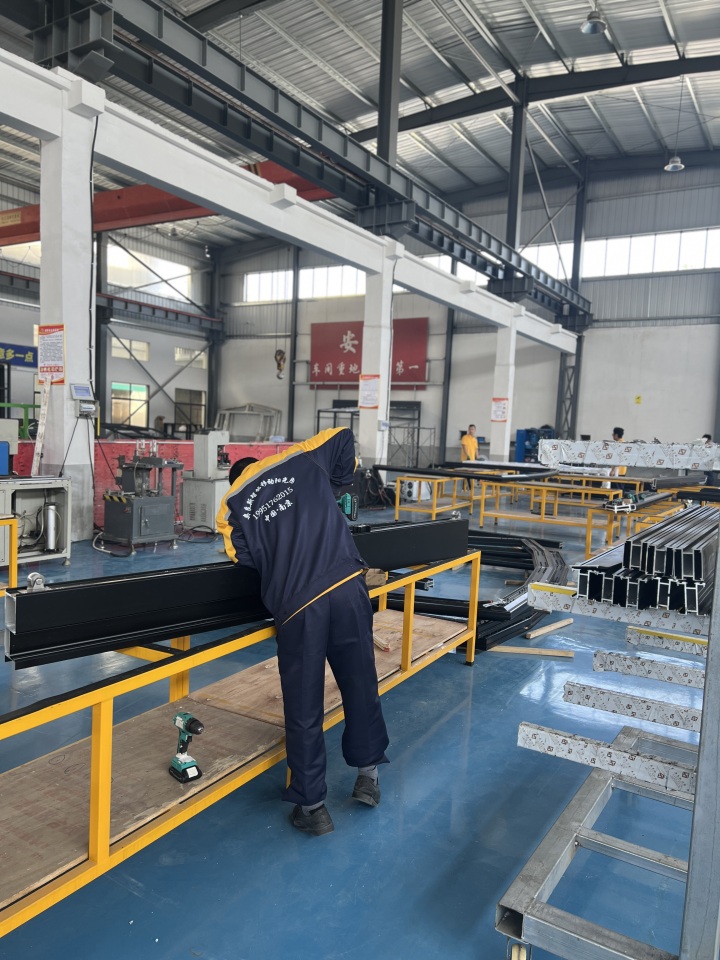 奥良斯移动阳光房现代别墅应用案例