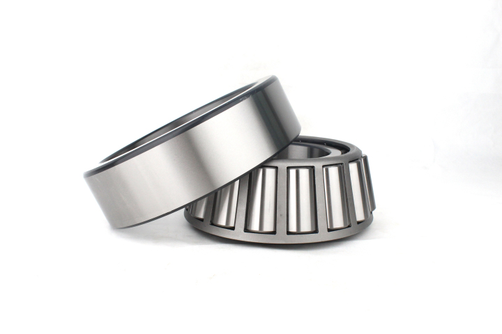 精密圆锥滚子轴承生产现场