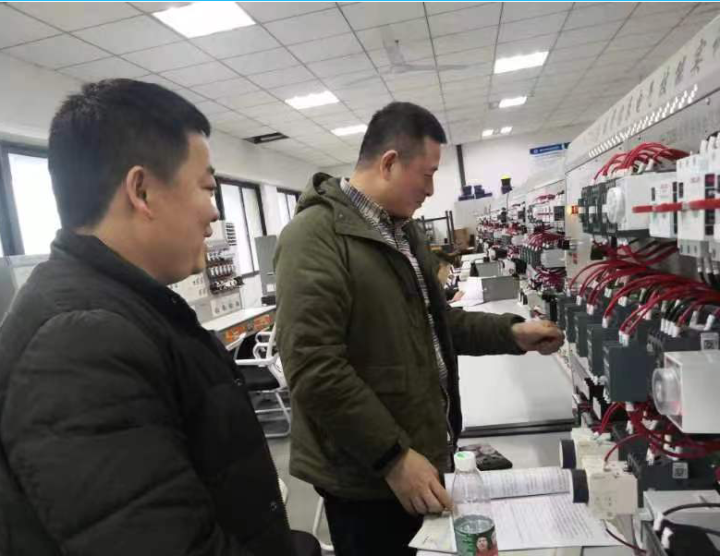 重庆工程职业技术学院实训场景