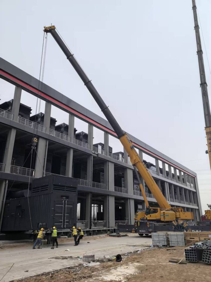 专业变压器吊装作业现场