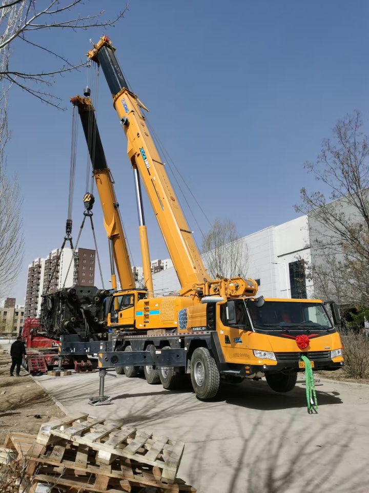 大型设备吊装与搬运