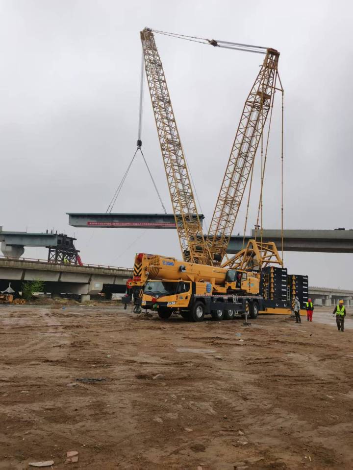 多种吊装设备展示