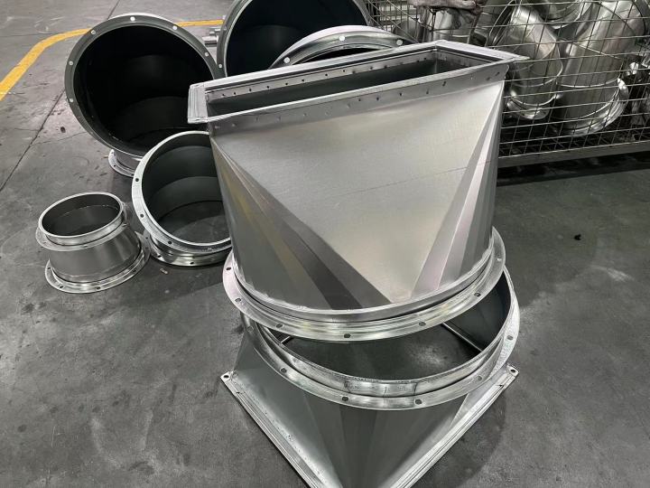 专业风管安装施工现场