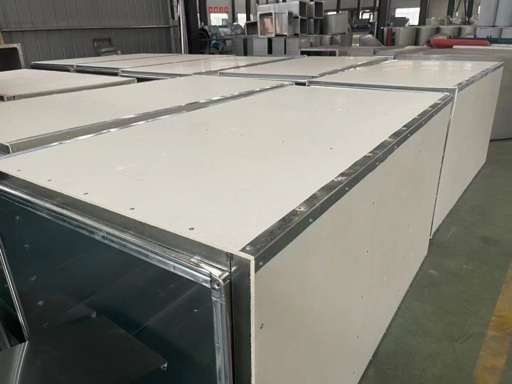 现代化风管生产车间