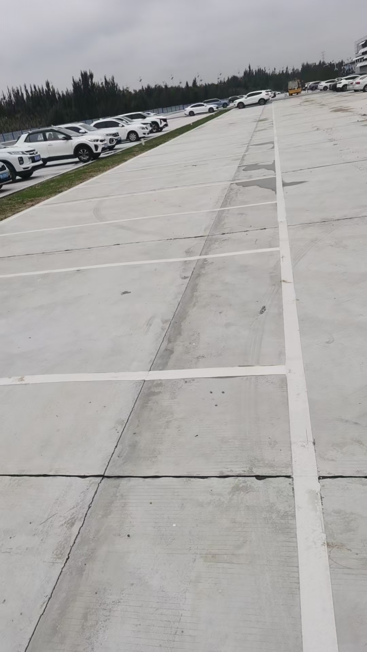 高标准反光标识应用效果