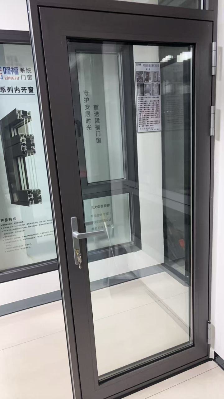 2026年包头市窗户厂家实力推荐：玻璃屏风/高端门窗/断桥门窗/推拉窗户/系统门