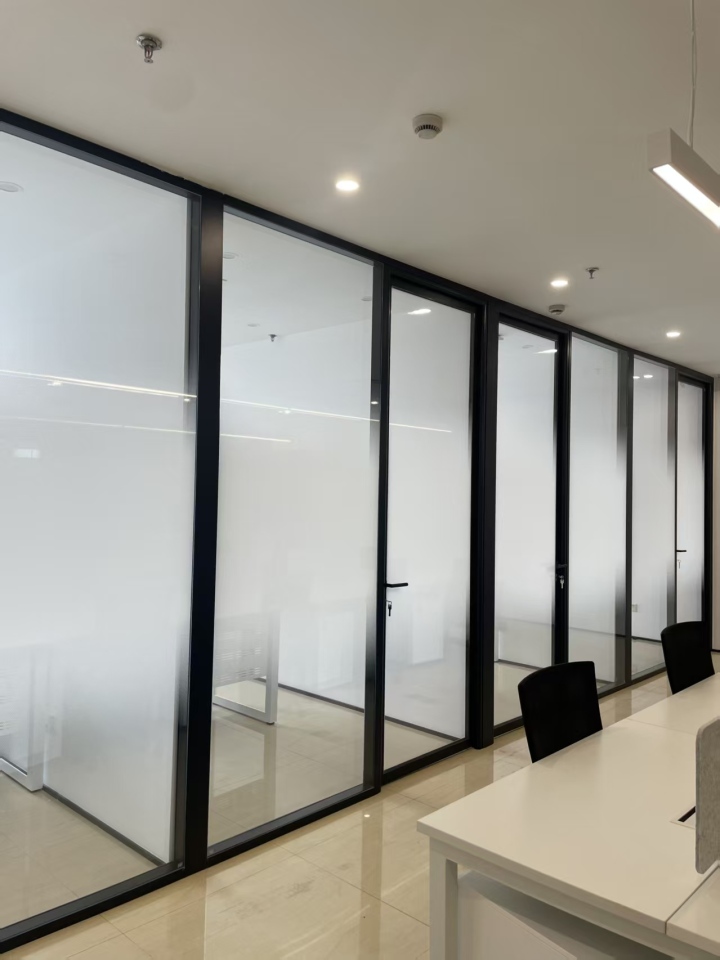 2026年乌兰察布市现代窗厂家最新排名榜单/全景窗，网红窗，极窄窗