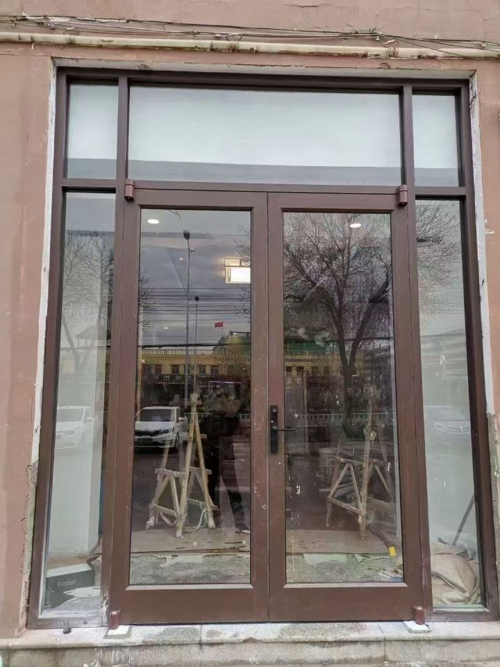 现代化厂区与专业团队