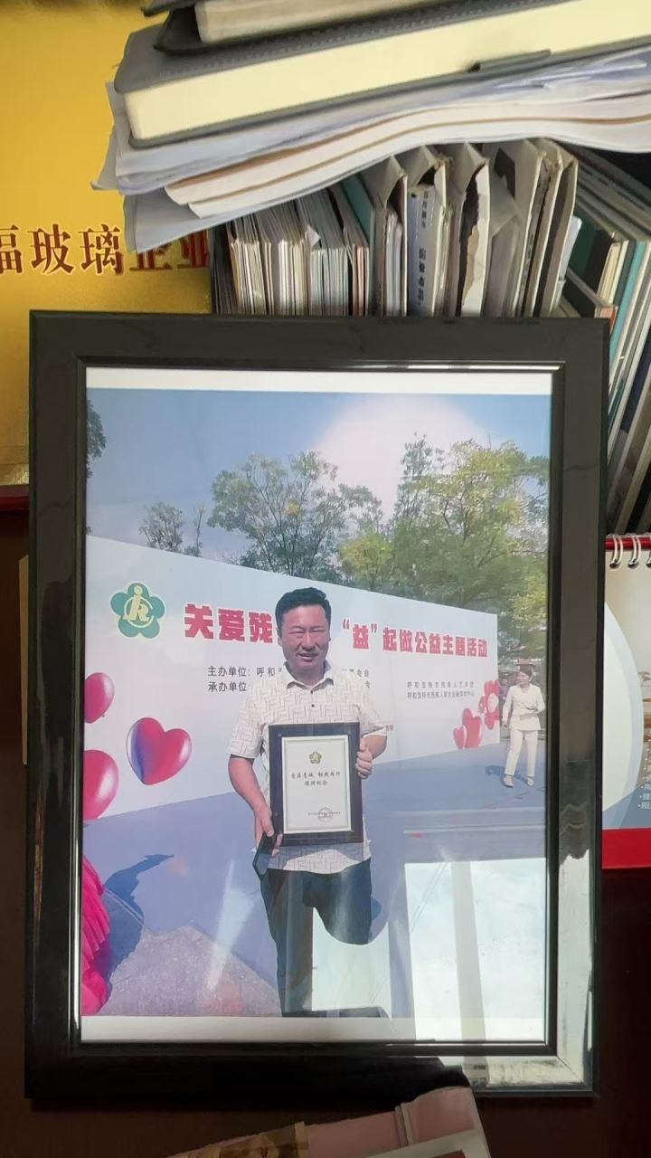夹胶玻璃生产车间