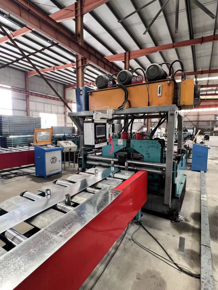 电缆桥架安装应用