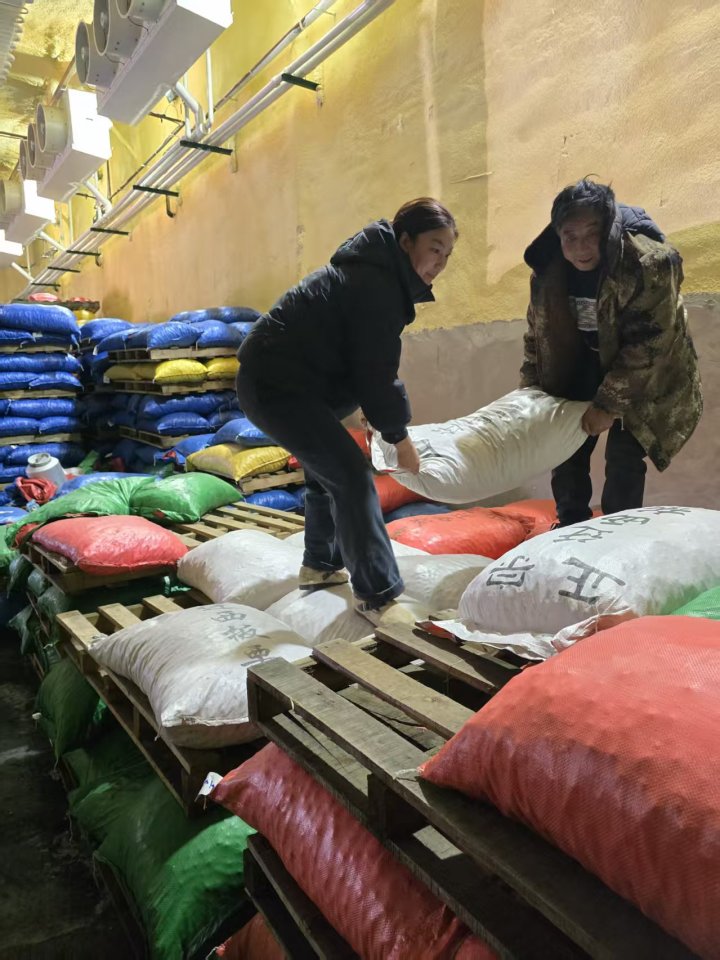 红鑫优选板栗礼盒展示