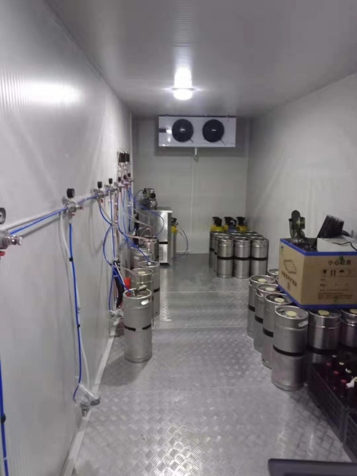 食品冷库内部实景图